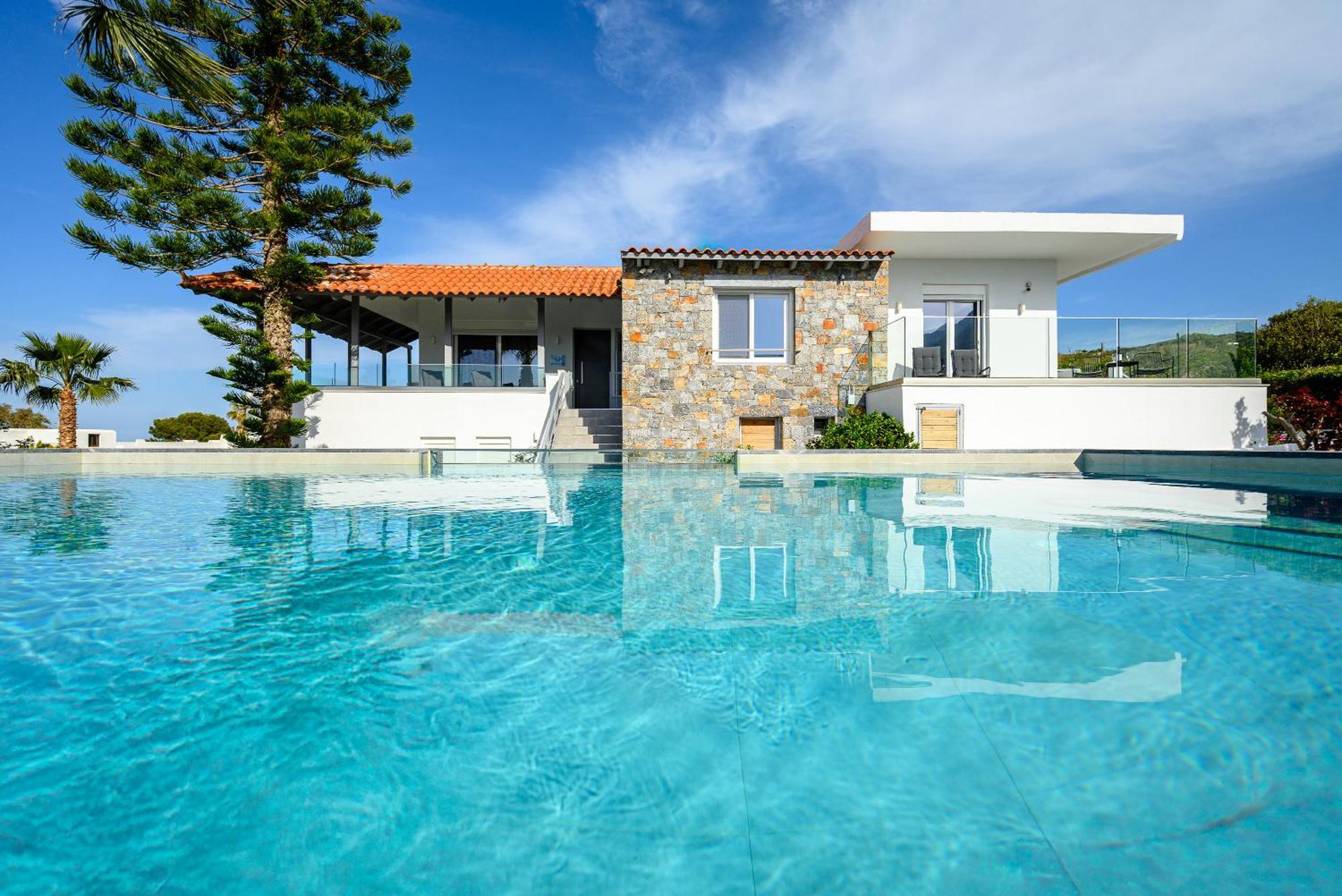 Queen'S Gem Luxury Villa - Heated Jacuzzi & Pool Hersonissos  Exterior photo